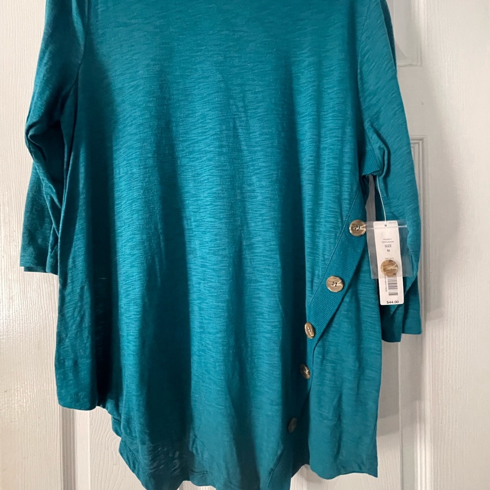 Teal top New With Tags - size Medium